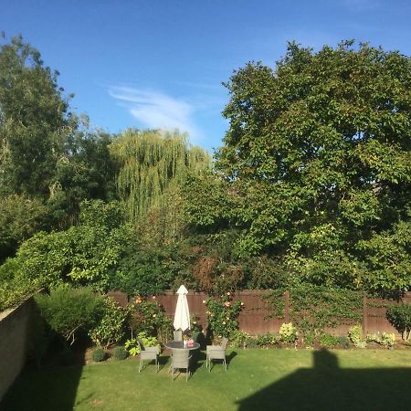Moon House Bed and Breakfast Witney Buitenkant foto